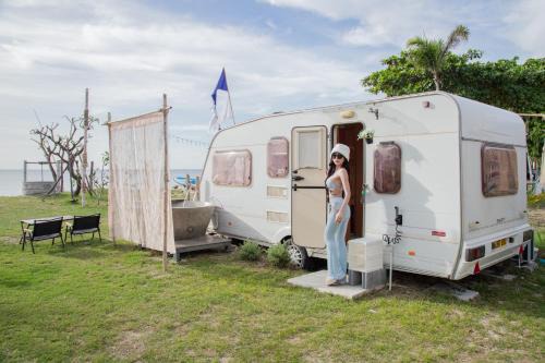 White House Beach Camping Caravans