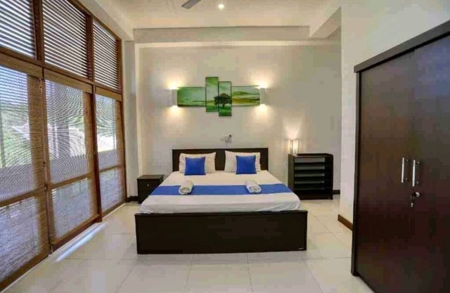 White House-Galle(100m to Beach)