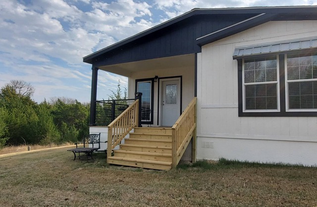 White House on Lake Lavon
