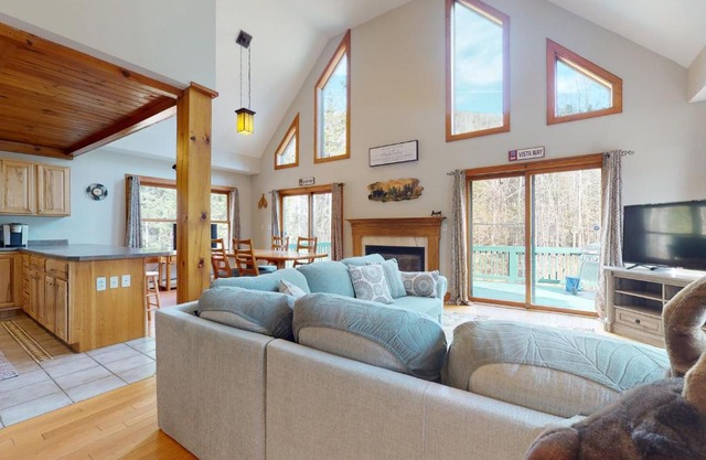 White Mountains Chalet by Mirror Lake