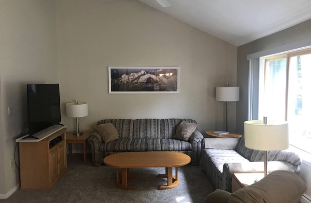 White Mountains Family Resort Condo Minutes To Skiing Hiking Shopping Storyland
