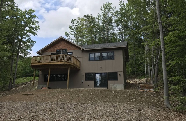 White Mountains getaway close to Attitash, Story Land, N Conway, Mt Washington