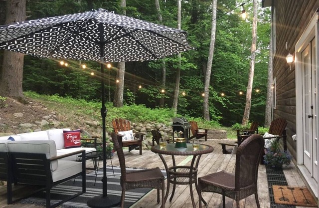 White Mountains sleeps 11 PET FRIENDLY with indoor/outdoor pools, hiking/biking
