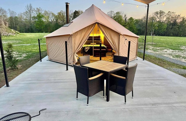 White Oak- Glamping @ The River Bluff Cabins