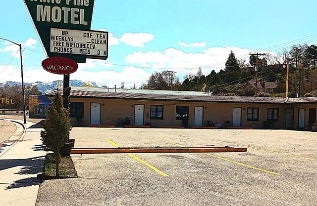 White Pine Motel