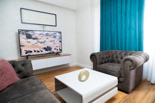 WHITE PLATAN apartment