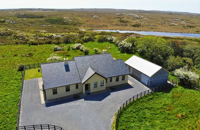 White Thorn House situated on the famous Bog Road