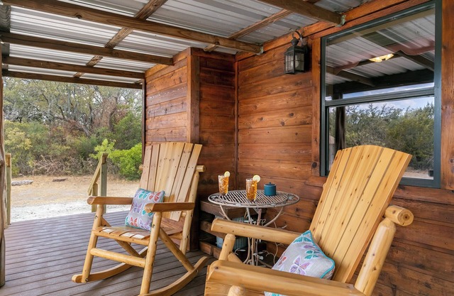 Whitetail Oaks Guesthaus | Country Views | Fire pit | NO PETS