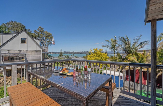 Whitianga Coastal Escape (5bdrm)