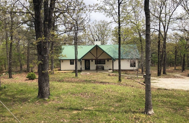 Whitley and Cooper’s Sweet Retreat, Tenkiller Lake