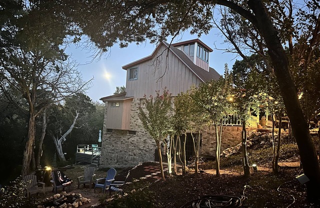 Whitney MOONTOWER TOO in Hill County, Texas Near Lake Whitney 5 bedroom, 3 bathn