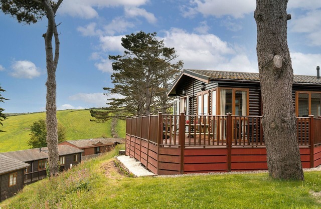 Whitsand Bay Lodge