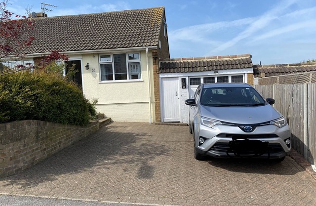 Whitstable house with a view - with parking.