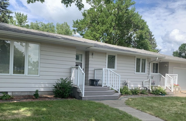 Whole house for family close to parks, bike trail and Lake Shetek