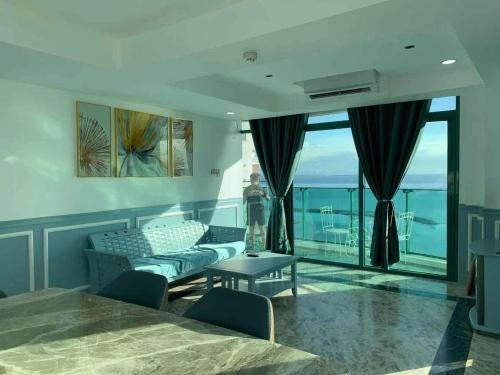 Whole Ocean View Manila Bay 4 Bedrooms