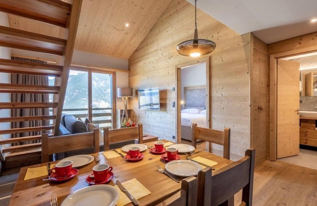Wifi, 250m from shops, sauna, hammam, tv, ski locker, 55m², Vercorin