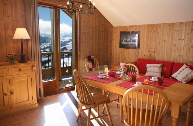 Wifi, fitness, swimming pool, parking, ski locker, 27m², La Toussuire