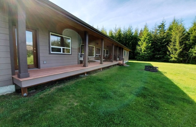 "Wild Duc Lodge" family friendly and very private venue on the Olympic Peninsula