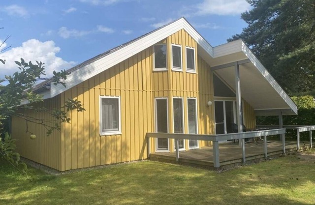 Wild Goose 70 - Classic Scandinavian vacation home for up to 6 people