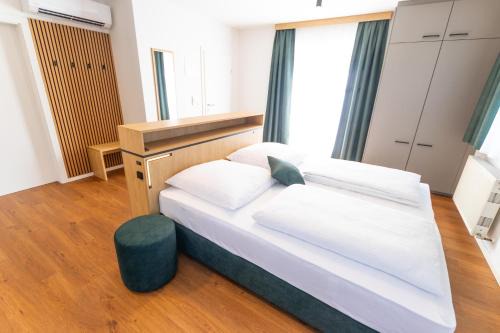 Wildfang Apartments