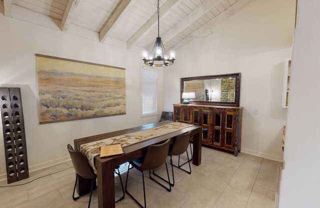 Wildflower Retreat with A/C, BBQ Grill & Patio