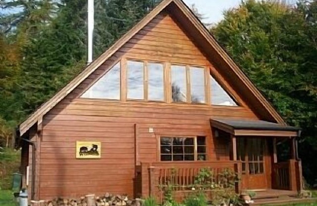 WILDWOOD in the Scottish Highlands near Loch Ness and Fort Augustus Pet Friendly
