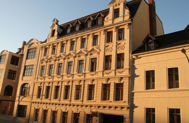 Wilhelminian style house - spacious with antique details near the old town