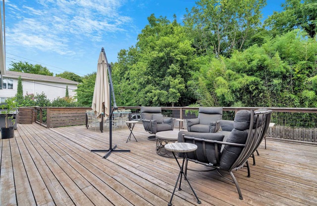 Wilson Park Spa home, sauna and walking trails