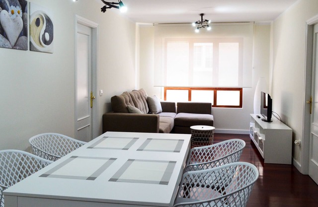 WINDWARD APARTMENT