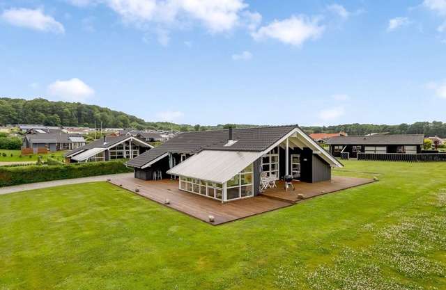 "Winald" - 150m from the sea by Interhome
