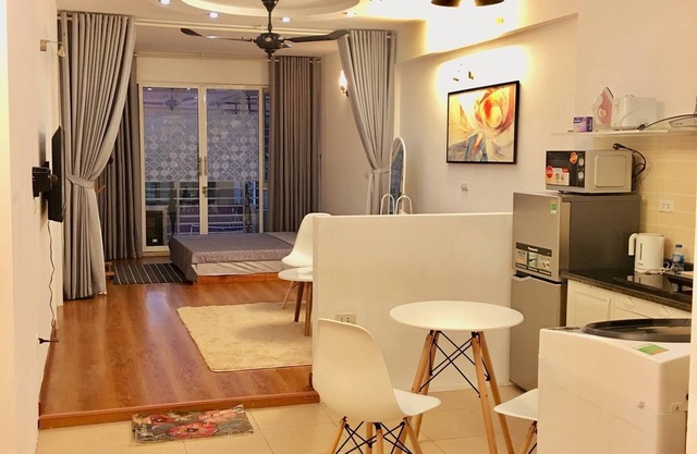 Wind Chimes Hideaway - Apartment In Central Hanoi