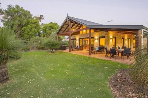 Windlemere Getaway - Rural Living minutes from town