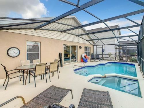 Windsor Palms Vacation Home with Sunny Pool & Spa - Free Welcome Pack
