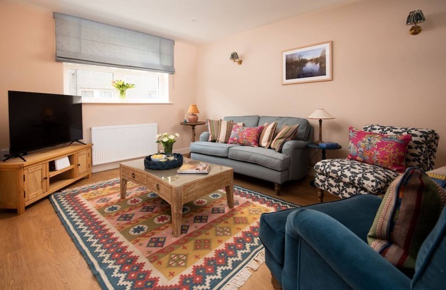 Windy Cottage in Coldstream, Scottish Borders - sleeping 4 guests in 2 bedrooms