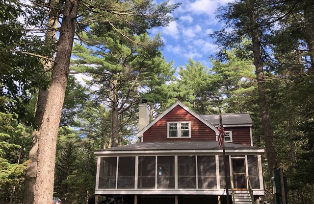 "Windy Hill". Comfortable, Quiet, & Secluded