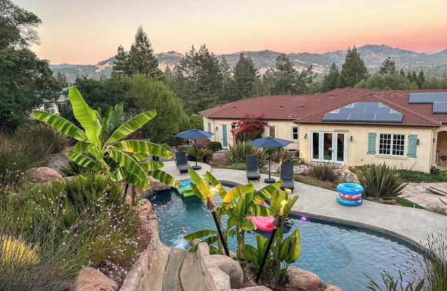 Wine Country Lux Villa w/Hot Tub and Pool