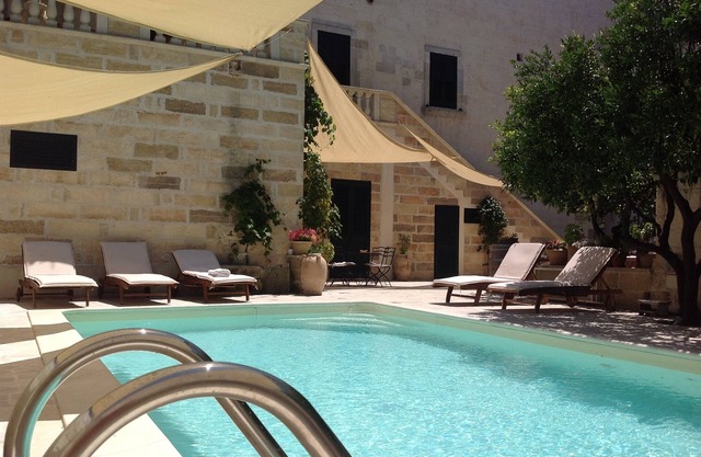 WINERY 1700 historic maison with private pool and big garden