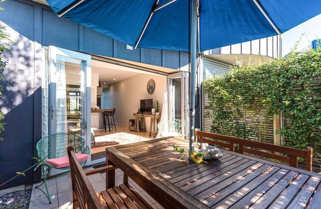 Winery and Beach to enjoy with in minutes of the apartment - walking distance