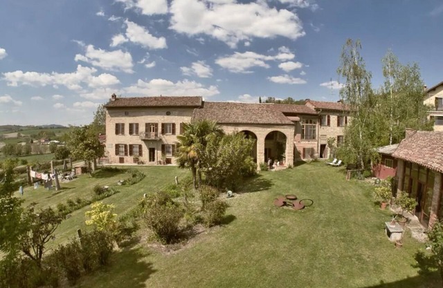 Winery Cascina Intersenga - "Mansarde Mezza Luna"