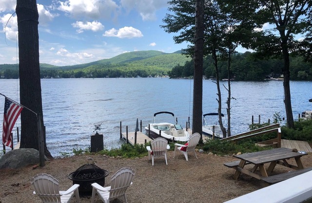 Winnipesaukee Alton Bay Lakefront Home with dock and small private beach