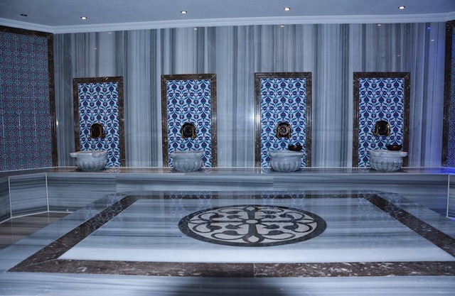 Winter City Hotel