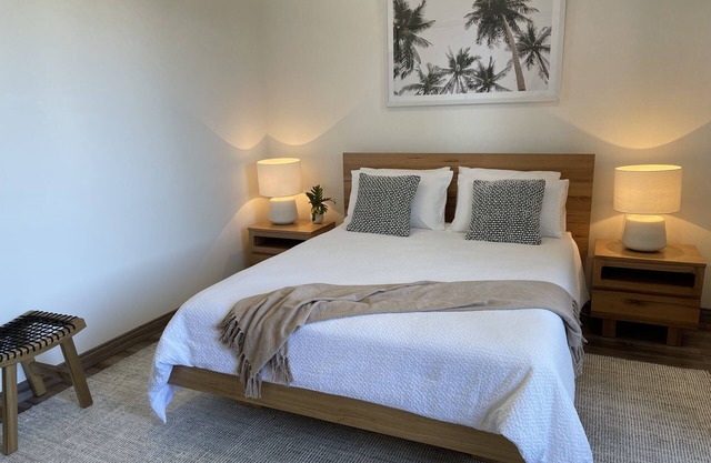 WINTER DEAL 3 NIGHTS PAY FOR 2 - Luxe stay with beach, cafes, gyms, bars and pub