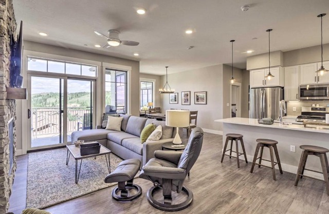 Winter Park Condo with Fireplace - 4 Mi to Slopes!