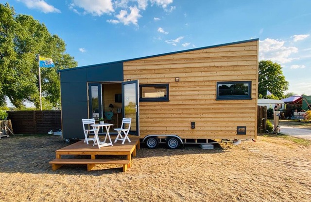WiNZiG Wohnen Tiny House SKADI am Weserstrand