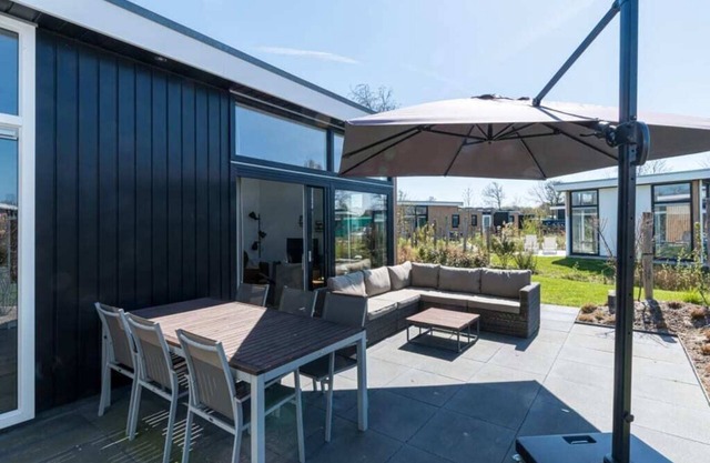 With 3 bedrooms and 2 bathrooms, this chalet is one of the most spacious in its category. Inside you