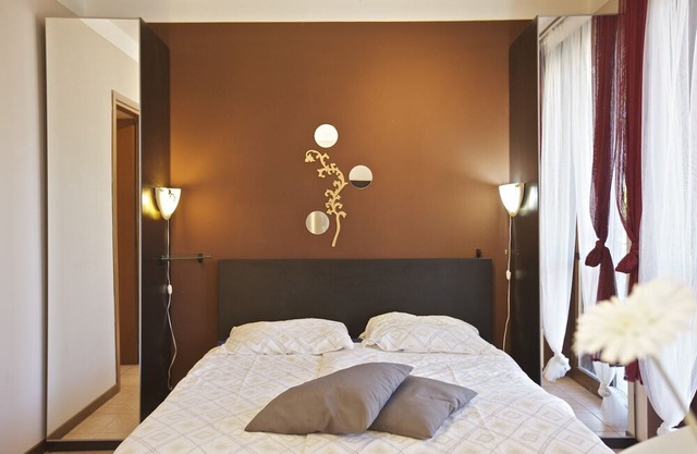 With great attention to detail furnished studio apartments in a residence with pool