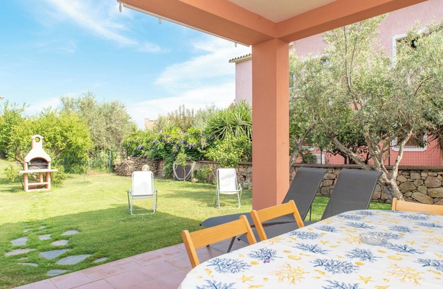 With large garden and in quiet location - Villetta Corbezzolo