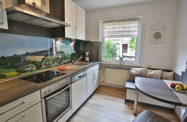 Wohnung (60qm) im Erdgeschoss mit Terrasse & Garten
