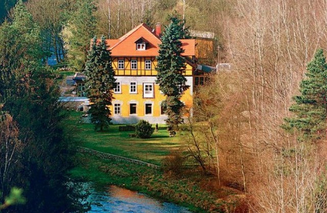 Wohnung in einer Villa mit Park in Großschirma