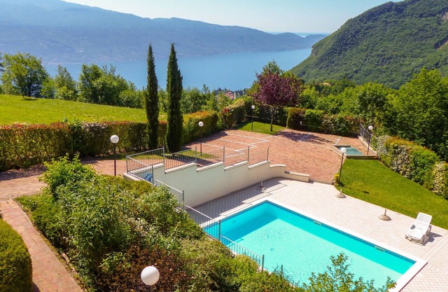 Wohnung zum Wohlfühlen im Grünen, Pool, Seeblick, Wlan, Ideal Radfahren Wandern